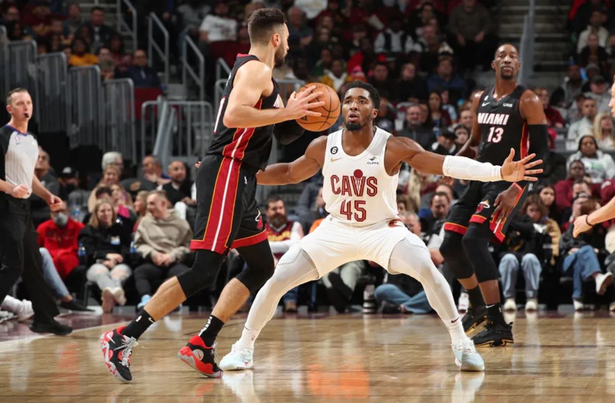 本赛季更是 本赛季更是